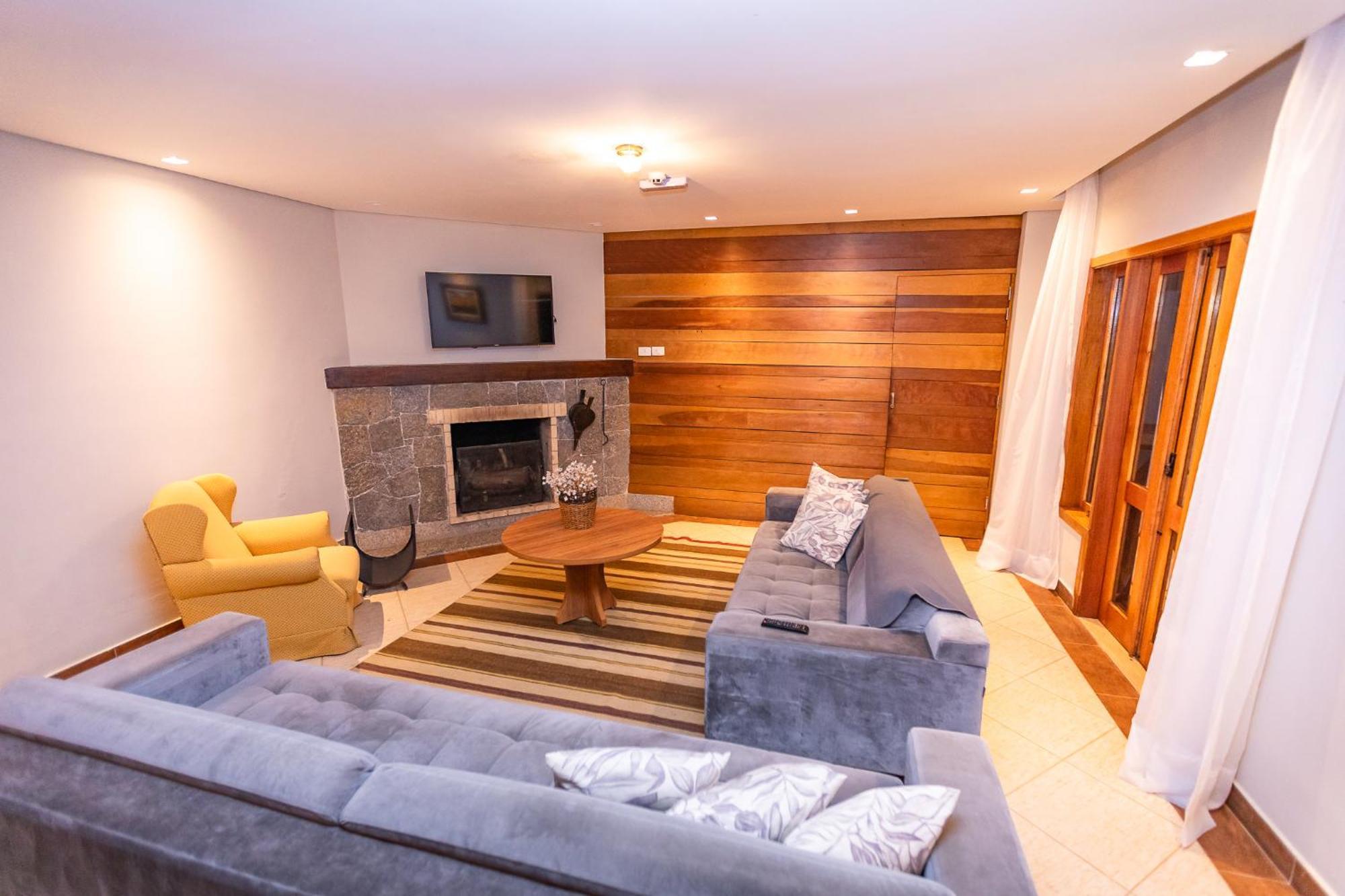 Suites E Chales Com Hidro Lareira E Ar Condicionado Villa Hegus Campos do Jordão エクステリア 写真